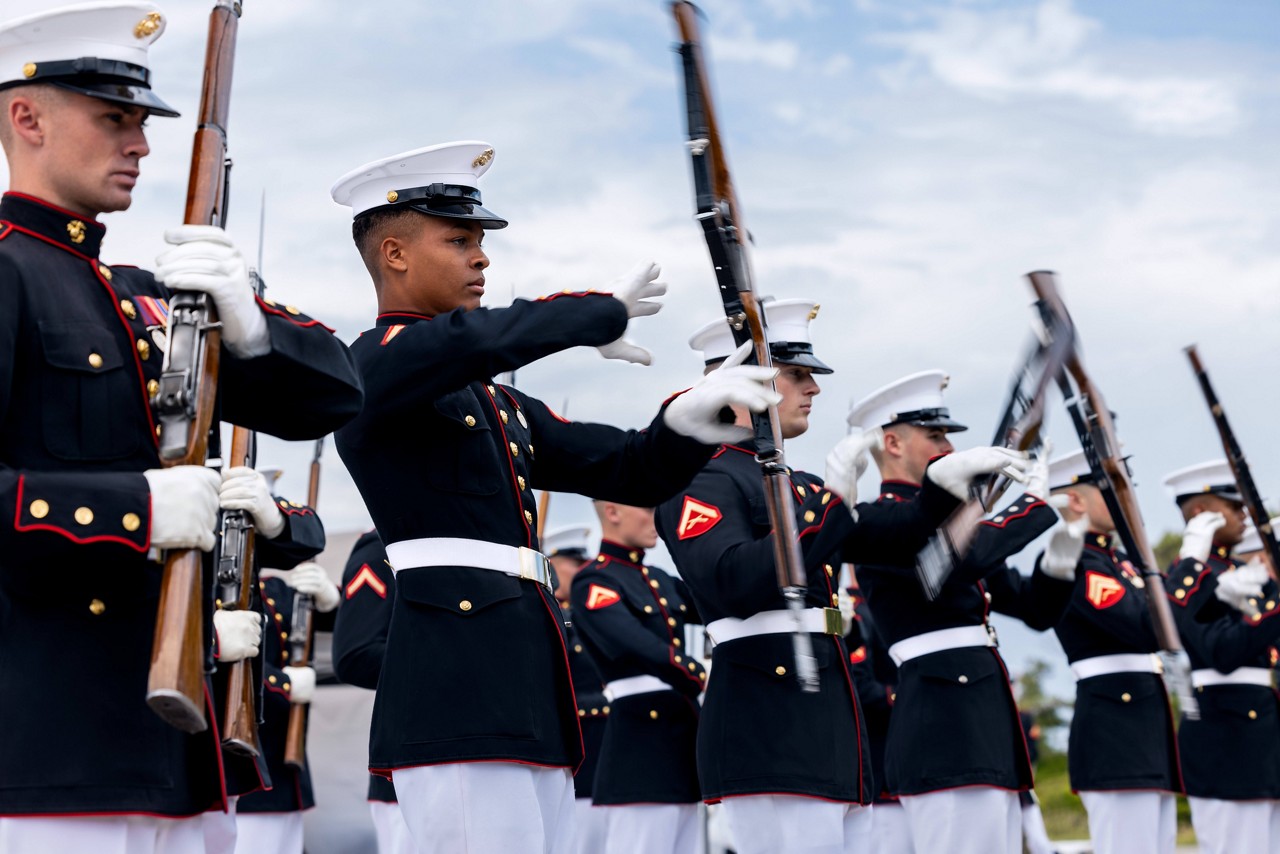 Marine Corps Uniforms Symbols Marines