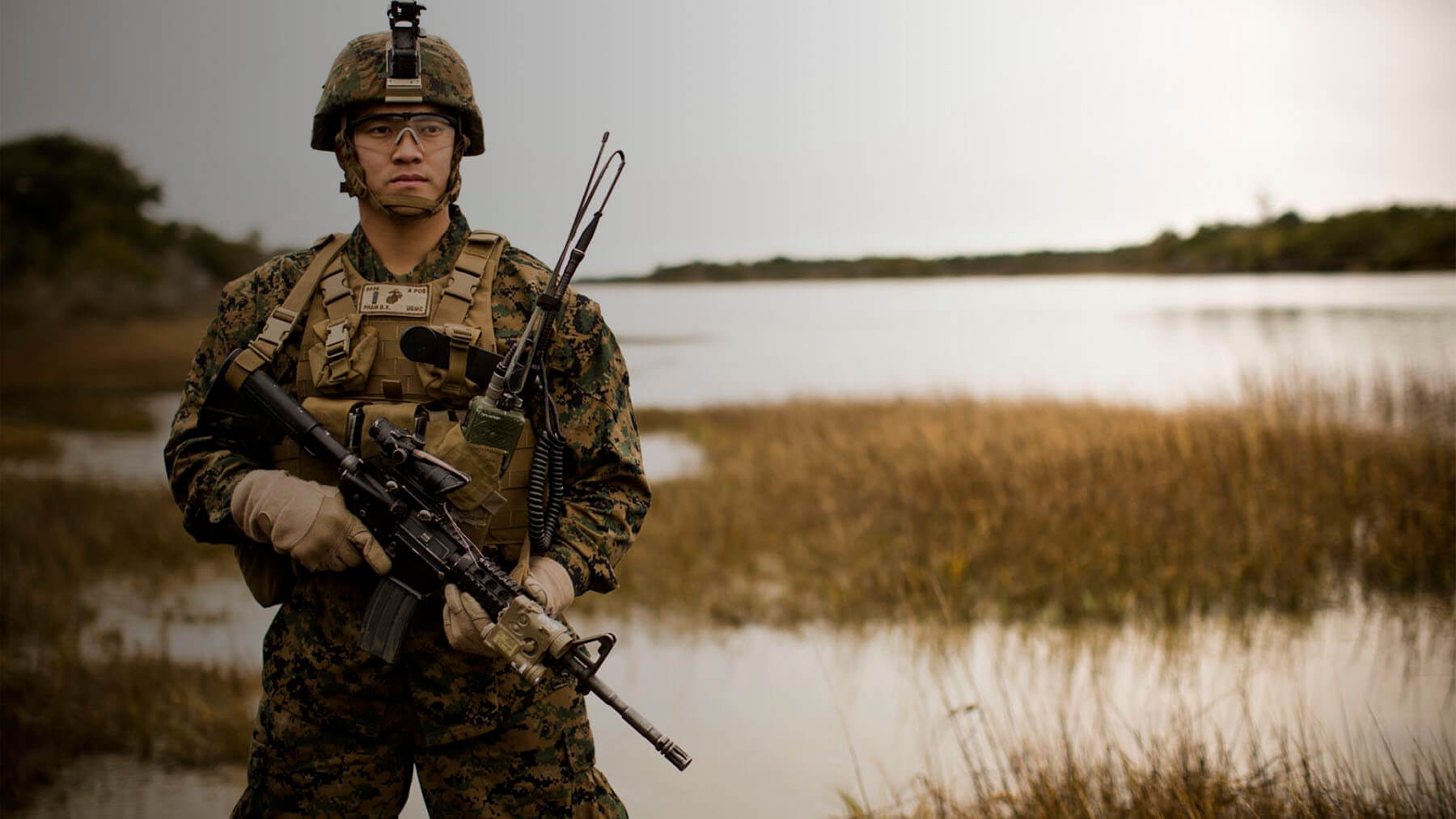 Fashion style Combat marine uniform for woman Fashion week Combat marine uniform for girls